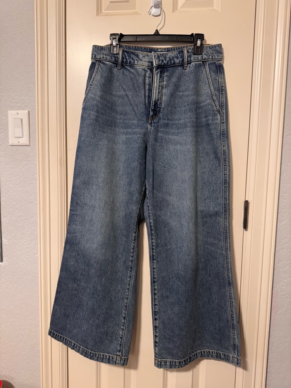 LOFT High Rise Trouser Jeans Mid Wash Size 10/30 NEW
